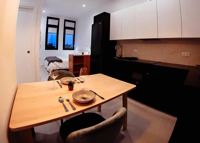 Plaza De Espana 6 Apartment *