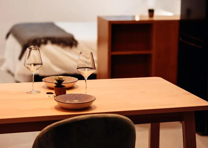 Apartment Plaza De Espana 6 *